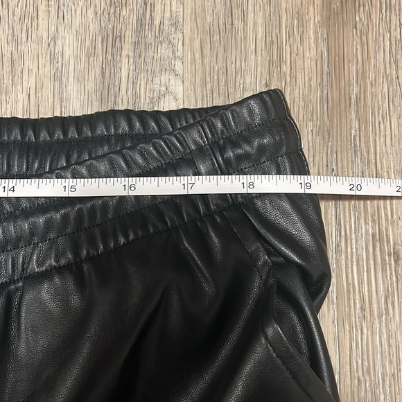 Laundry By Shelli Segal Faux Leather Drawstring  Pants​​​ - Picture 8 of 13